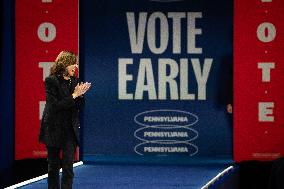 Kamala Harris holds get out the vote rally in Harrisburg, PA