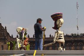 Mega Offering Instaled At Main Square For Dia De Muertos Celebrations