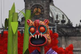 Mega Offering Instaled At Main Square For Dia De Muertos Celebrations