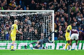 Aston Villa v Crystal Palace - Carabao Cup Fourth Round