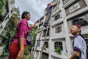 Honoring The Dead In The Philippines