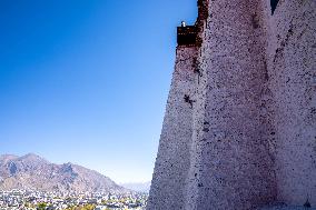 Potala Palace Annual Renovation - Lhasa