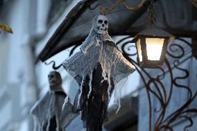 Dnipro streets ahead of Halloween