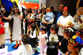 A Parent-child Halloween Party in Yichang