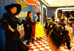 A Parent-child Halloween Party in Yichang