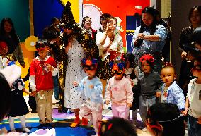 A Parent-child Halloween Party in Yichang