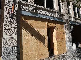 Construction Crews Board Up Windows Near The White House As Election Draws Near.