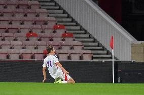 Middlesbrough v Olympique Lyonnais - Premier League International Cup