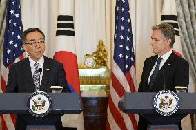 DC: Sec Blinkeb and Korea Foreign Affairs Minister Cho Tae-yul hold a 2+2 Ministerial meeting press conference