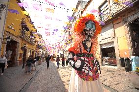 Ofrendas Decorate Streets For Dia De Muertos Celebrations