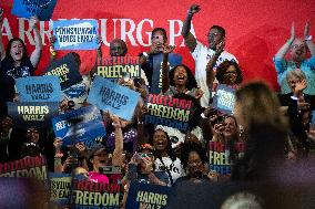 Kamala Harris holds get out the vote rally in Harrisburg, PA