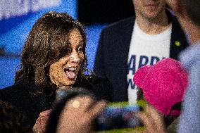 Kamala Harris holds get out the vote rally in Harrisburg, PA