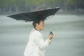 Typhoon Kong-Rey Hit Hangzhou