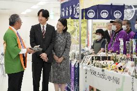 Crown prince visits farm product festival