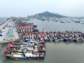 Typhoon Kong-Rey Hit Lianyungang