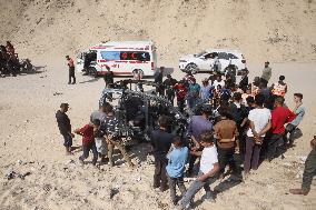 Three Civilians Killed In Israeli Shelling Targeting A Civilian Car - Khan Yunis