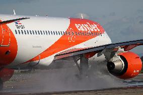 Barcelona airport aircraft on the runway