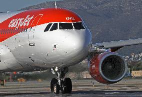 Barcelona airport aircraft on the runway