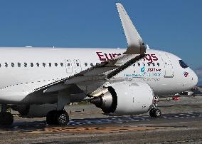 Barcelona airport aircraft on the runway