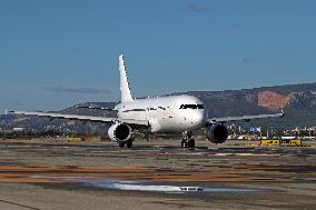 Barcelona airport aircraft on the runway