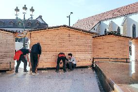 The First Christmas Markets Are Set Up - Annecy