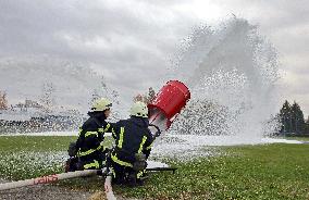 Switzerland supplies Ukraine with 30 rubble removal machines and 30 fire pumps