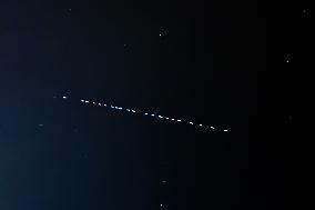 Starlink Satellites Passage