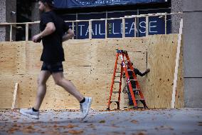 Businesses Near White House Prepare For Civil Unrest