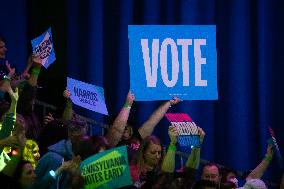 Kamala Harris holds get out the vote rally in Harrisburg, PA