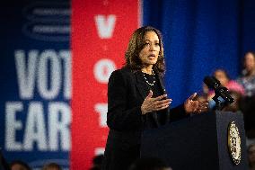 Kamala Harris holds get out the vote rally in Harrisburg, PA