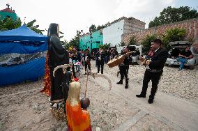 Devotees Gives Tribute Of Santa Muerte