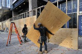 DC: Business Owner boarded windows for Presidential Election Nov 5, 2024