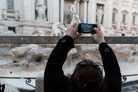 Trevi Fountain, Coin-throwing Pool Installed During Restoration Work