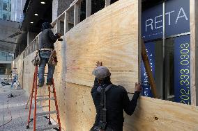 DC: Business Owner boarded windows for Presidential Election Nov 5, 2024