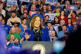 Kamala Harris Campaigns In Reno - Nevada