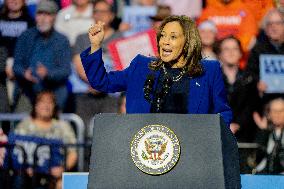 Kamala Harris Campaigns In Reno - Nevada