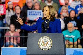 Kamala Harris Campaigns In Reno - Nevada