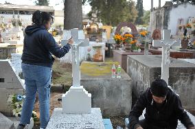 Dia de Muertos Celebrations - Mexico