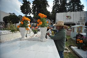 Dia de Muertos Celebrations - Mexico