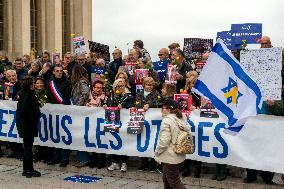 'Mothers of Hope' Gather In Paris