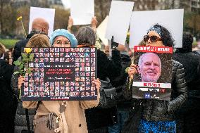 'Mothers of Hope' Gather In Paris