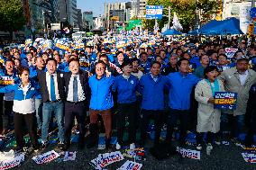 Democratic Party 300,000 People Rally To Demand Special Investigation Of First Lady Kim Keon-hee