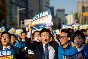 Democratic Party 300,000 People Rally To Demand Special Investigation Of First Lady Kim Keon-hee