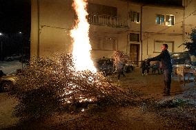 ''Fucacoste'' Festival In Orsara Di Puglia