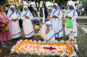 All Souls Day In Kolkata