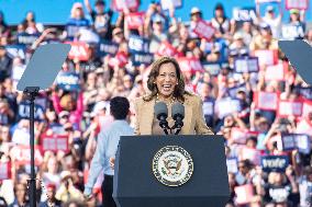 Kamala Harris Rallies In Atlanta - Georgia