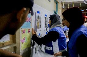 Musicians And Volunteers Perform Classroom - Gaza