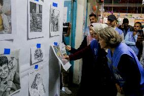 Musicians And Volunteers Perform Classroom - Gaza