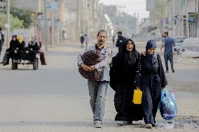 Displaced Palestinians Flee Bombings - Gaza