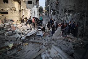 Dozens Killed In Israeli Strikes On Nuseirat - Gaza